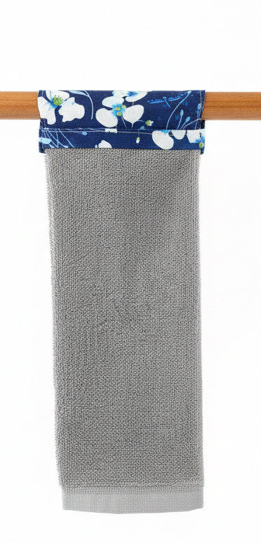 Hanging towel