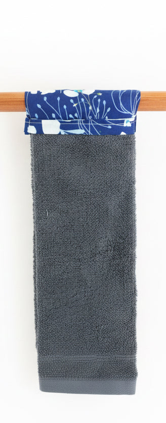 Hanging towel