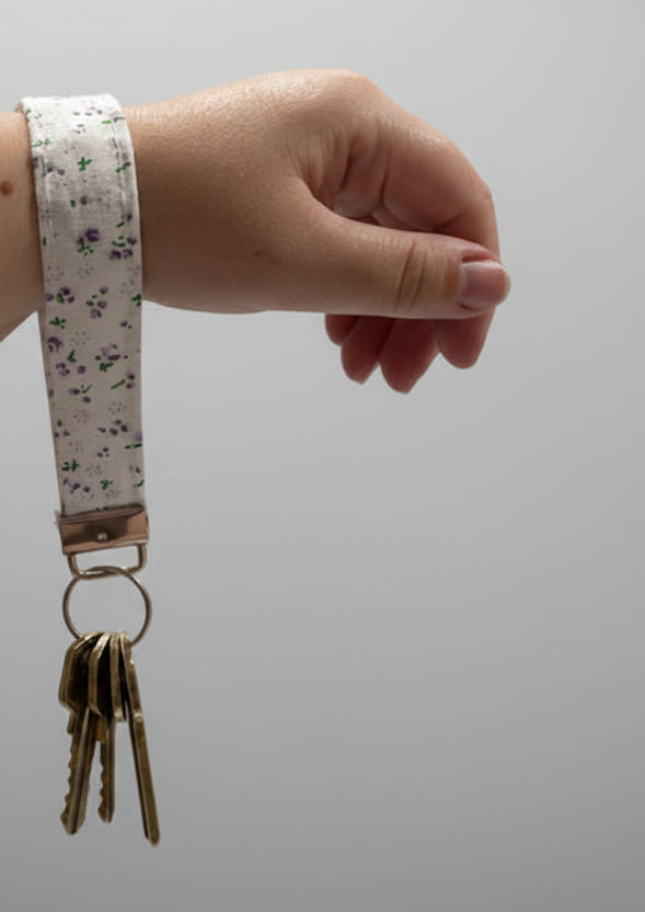 Wristlet key chain