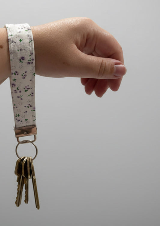 Wristlet key chain