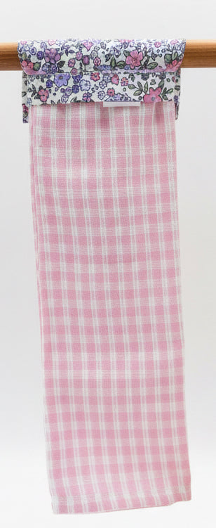 Hanging towel