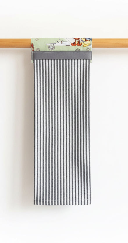 Hanging towel