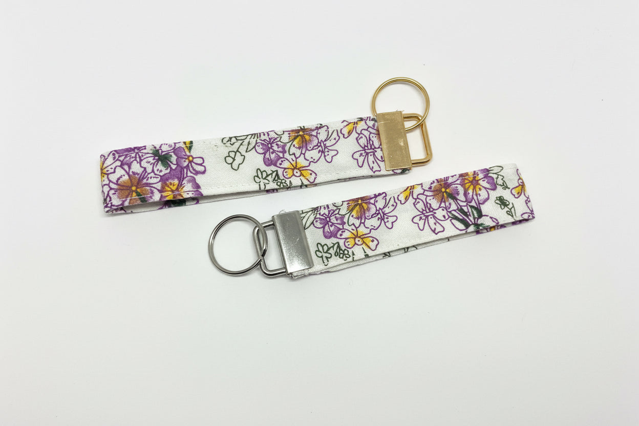 Wristlet key chain