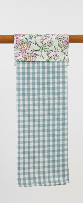 Hanging towel